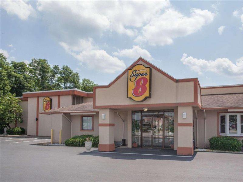 Super 8 By Wyndham Carlisle North Motel Exterior photo